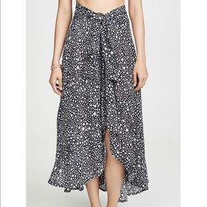 NWT Tiare Hawaii Star print wrap skirt, one size